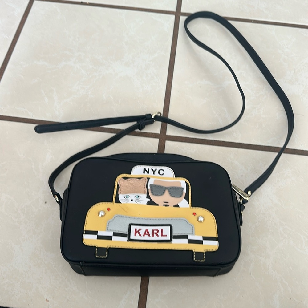 Karl Lagerfeld NYC Taxi Crossbody Bag – Iconic & Playful 🖤